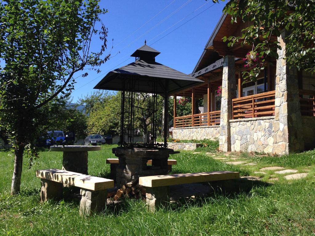 Cottage Familiya Verkhovyna Bagian luar foto